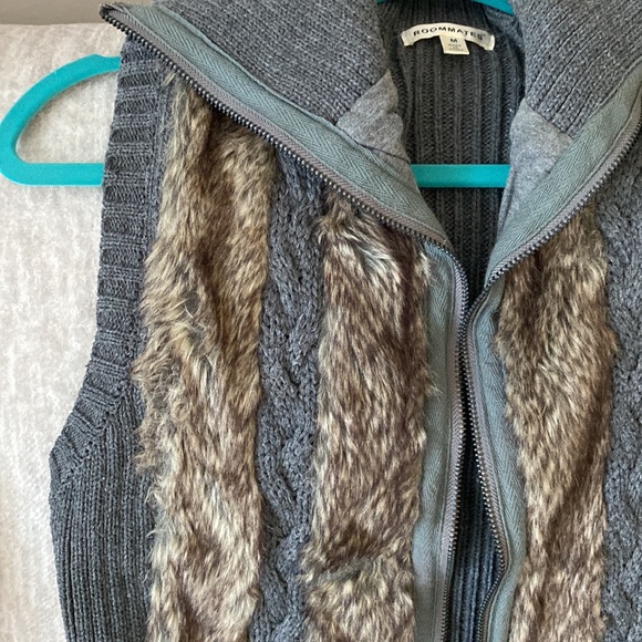 Vest fall winter size m Roommates gray - Picture 3 of 8
